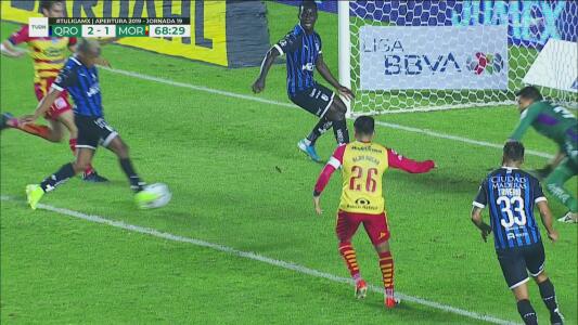 Diagonal matona en el área y Jeison Lucumí logra el 2-1 para los Gallos